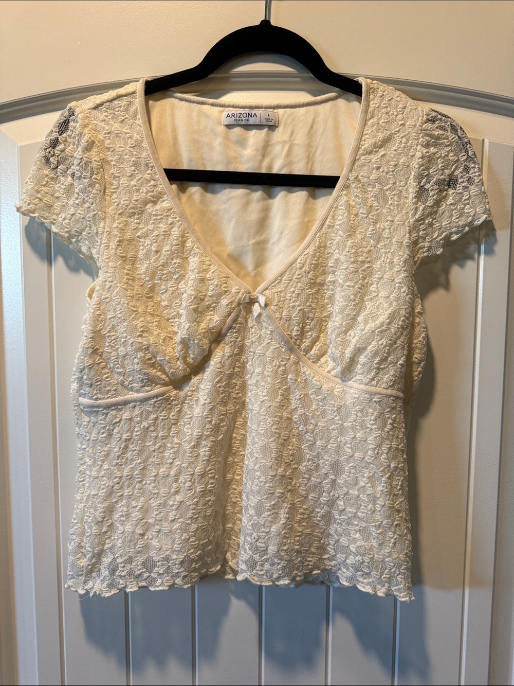 Arizona Jean Company Ivory Lace Top